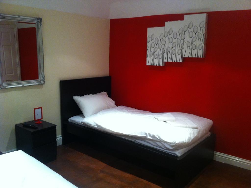 The Greyhound Cottage Chigwell Habitación foto