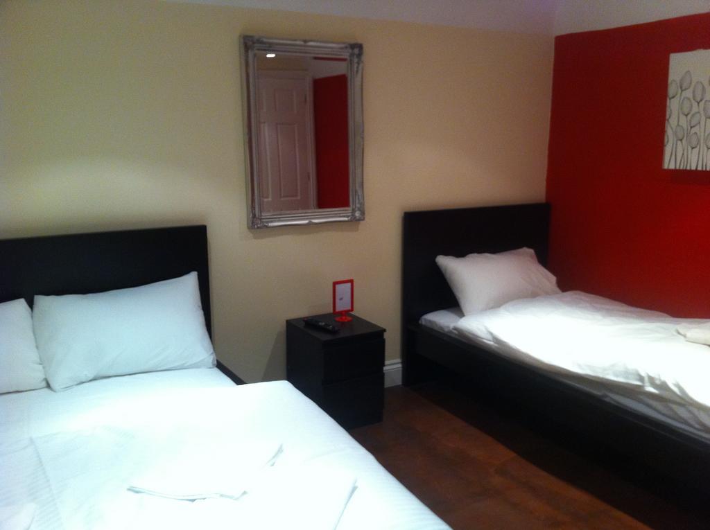 The Greyhound Cottage Chigwell Habitación foto