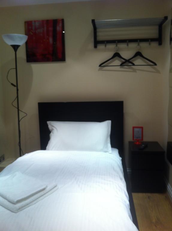 The Greyhound Cottage Chigwell Habitación foto
