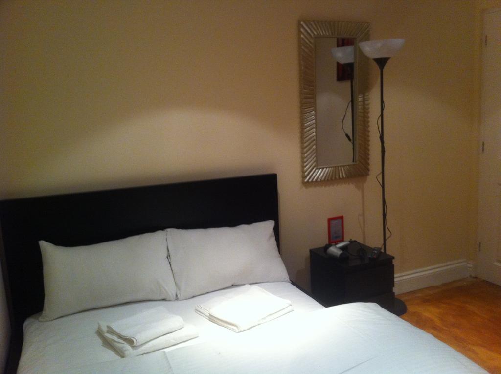 The Greyhound Cottage Chigwell Habitación foto