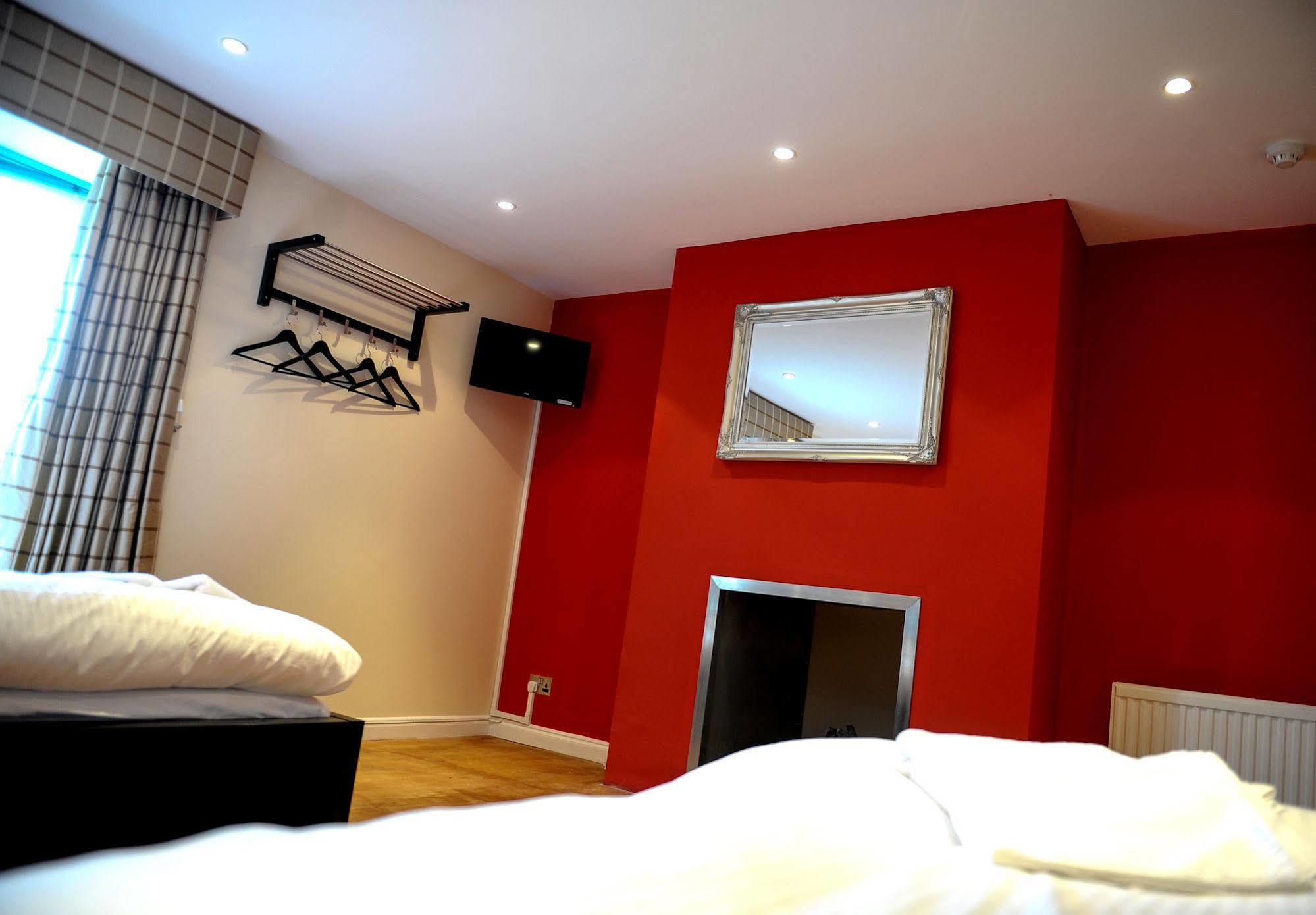 The Greyhound Cottage Chigwell Exterior foto